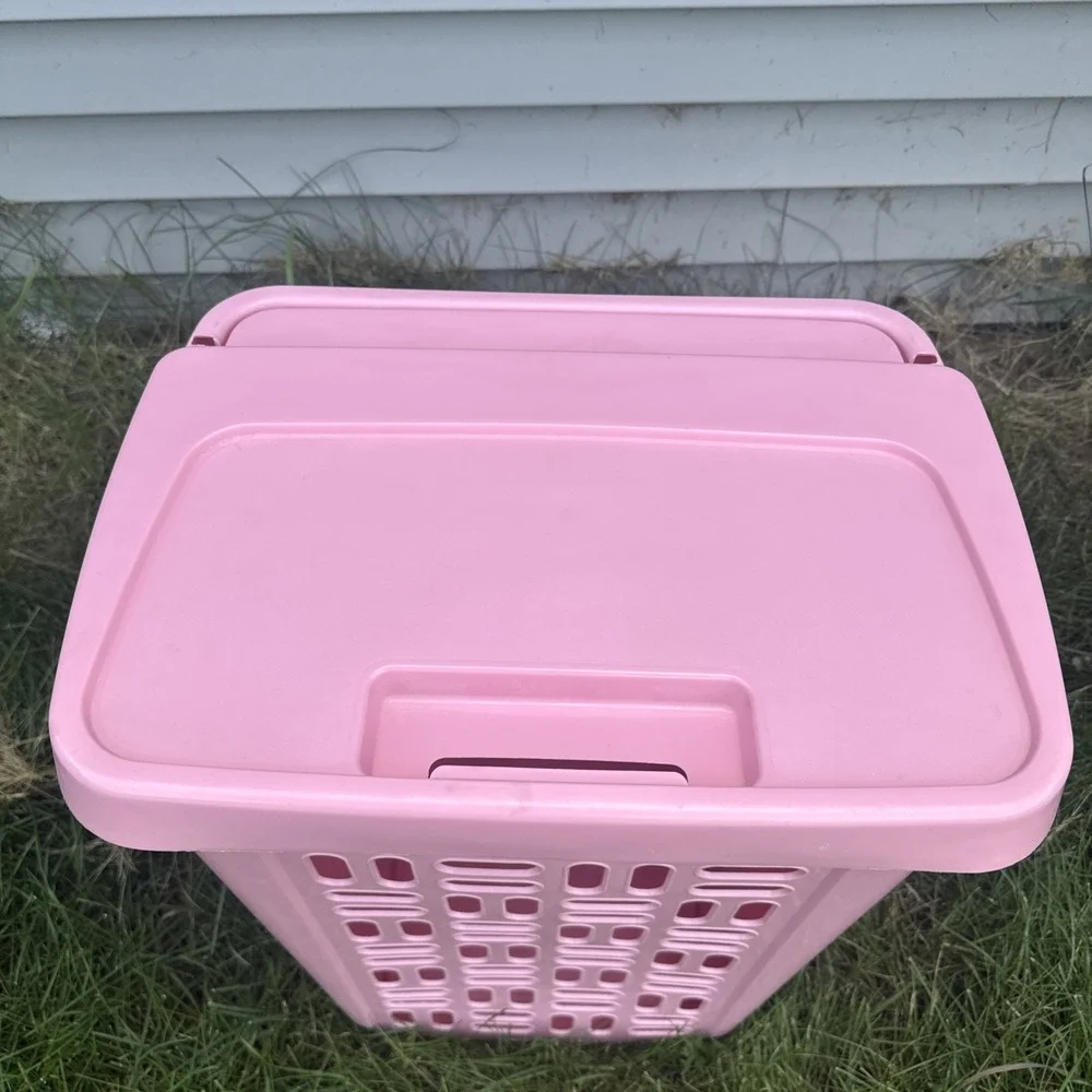 Sterilite Laundry Hamper Pink Plastic Tall 62 Qt Flip Lid Movie Prop Vtg 1990s